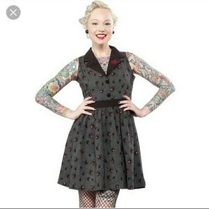 Sourpuss veuve noire dress